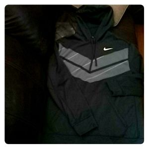 Men's Nike Sweatshirt, Size XL